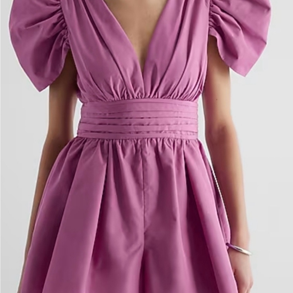 Elegant Puff-Sleeve V-Neck Midi Dress in Mauve purple
